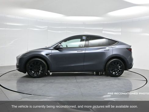 Used 2023 Tesla Model Y Long Range image 36