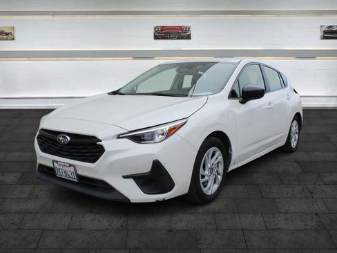 Used 2024 Subaru Impreza 2.0i image 3