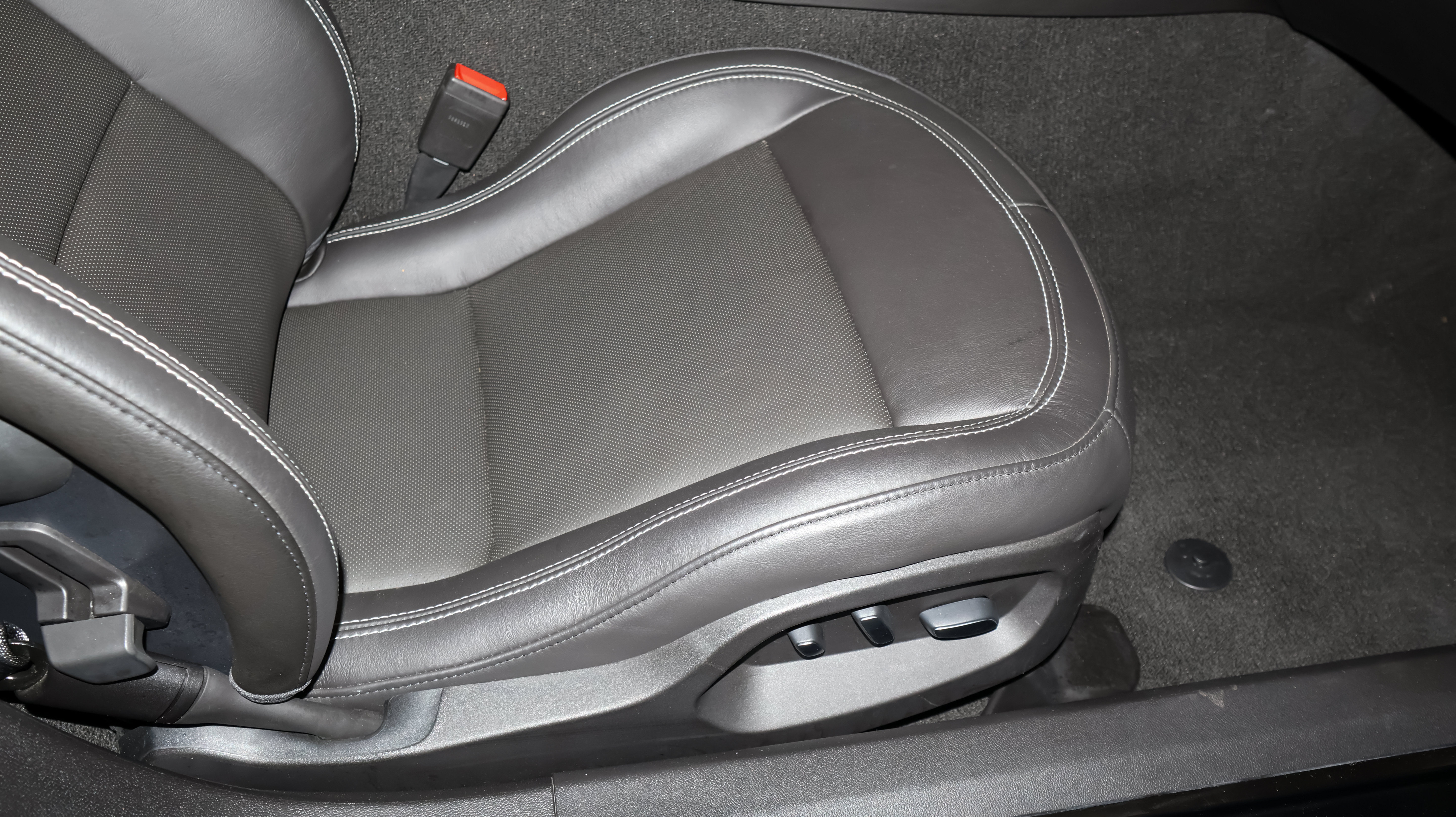 Used 2019 Chevrolet Corvette Grand Sport RWD image 45