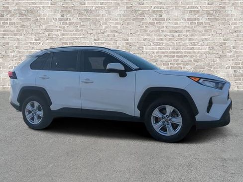Used 2019 Toyota RAV4 XLE w/ Carpet Mat Package image 1