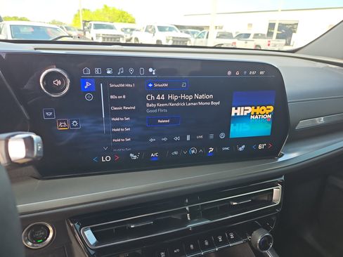 Used 2024 Chevrolet Traverse LS FWD image 23