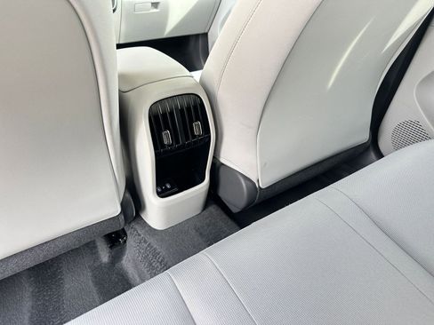 Used 2025 Hyundai Kona SEL image 24