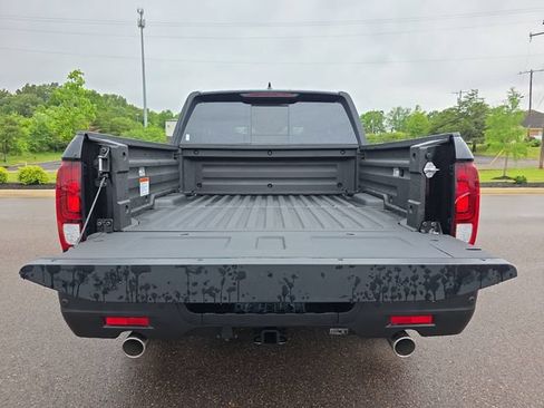 New 2026 Honda Ridgeline Black Edition image 4