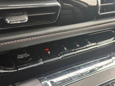 New 2026 Lincoln Aviator AWD image 14