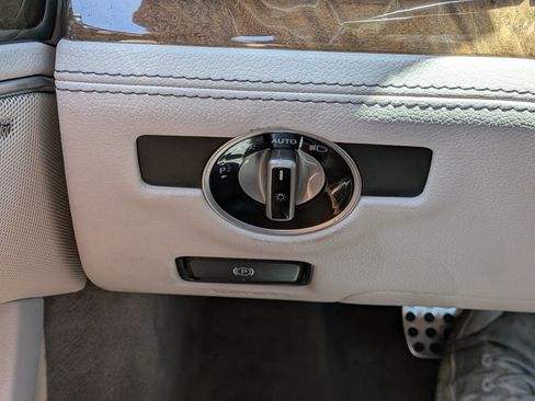 Used 2015 Mercedes-Benz SL 400 w/ Premium I Package image 22