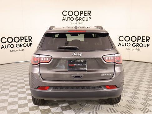 Used 2018 Jeep Compass Sport w/ Cold Weather Group FWD image 21