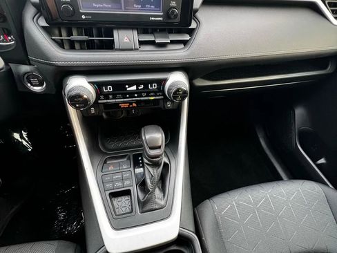 Used 2021 Toyota RAV4 XLE image 35