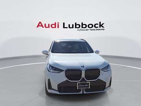 Used 2025 BMW X3 xDrive30i w/ Premium Package image 3