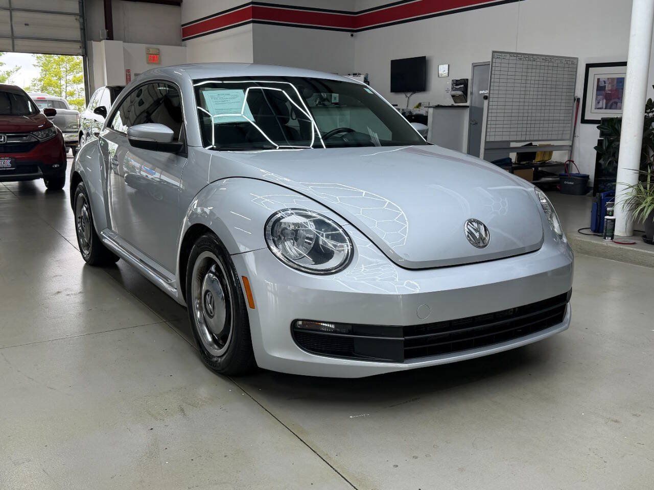 Used 2012 Volkswagen Beetle 2.5 FWD image 1