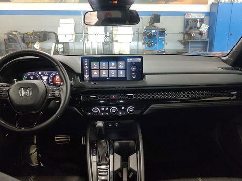 Used 2023 Honda Accord Sport image 16