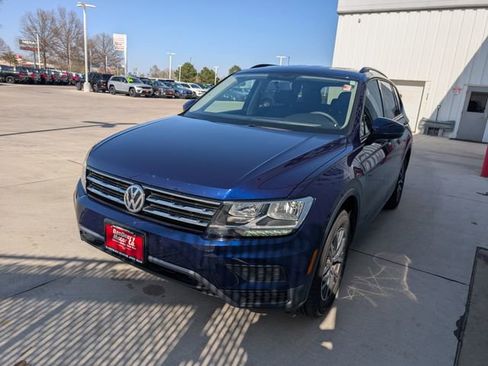 Used 2021 Volkswagen Tiguan S image 33