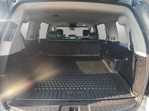 Used 2011 Honda Pilot Touring image 21
