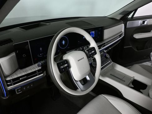 Used 2025 Hyundai Santa Fe Calligraphy FWD image 7