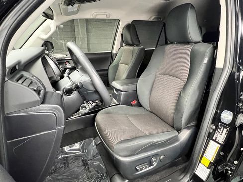 Used 2021 Toyota 4Runner Venture w/ Moonroof Package AWD/4WD image 23