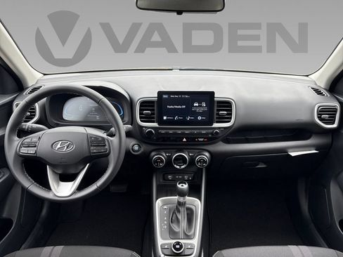 New 2026 Hyundai Venue SEL FWD image 2