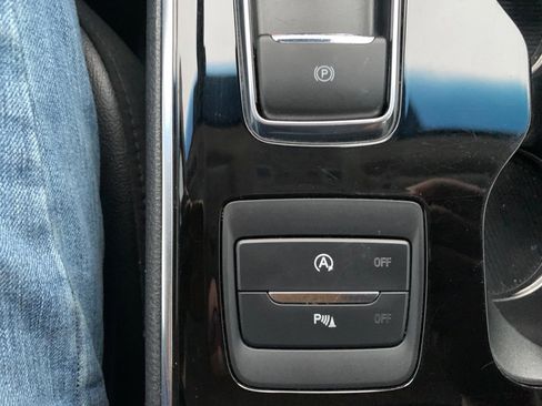 Certified 2020 Ford Edge Titanium w/ Cargo Accessory Package image 15