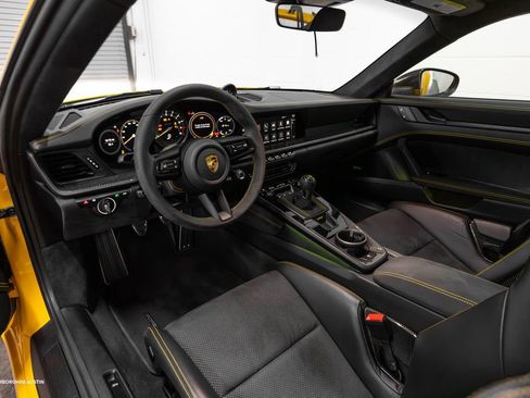 Used 2022 Porsche 911 GT3 RWD image 23