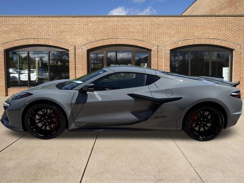 Used 2025 Chevrolet Corvette Z06 w/ Battery Protection Package RWD image 7