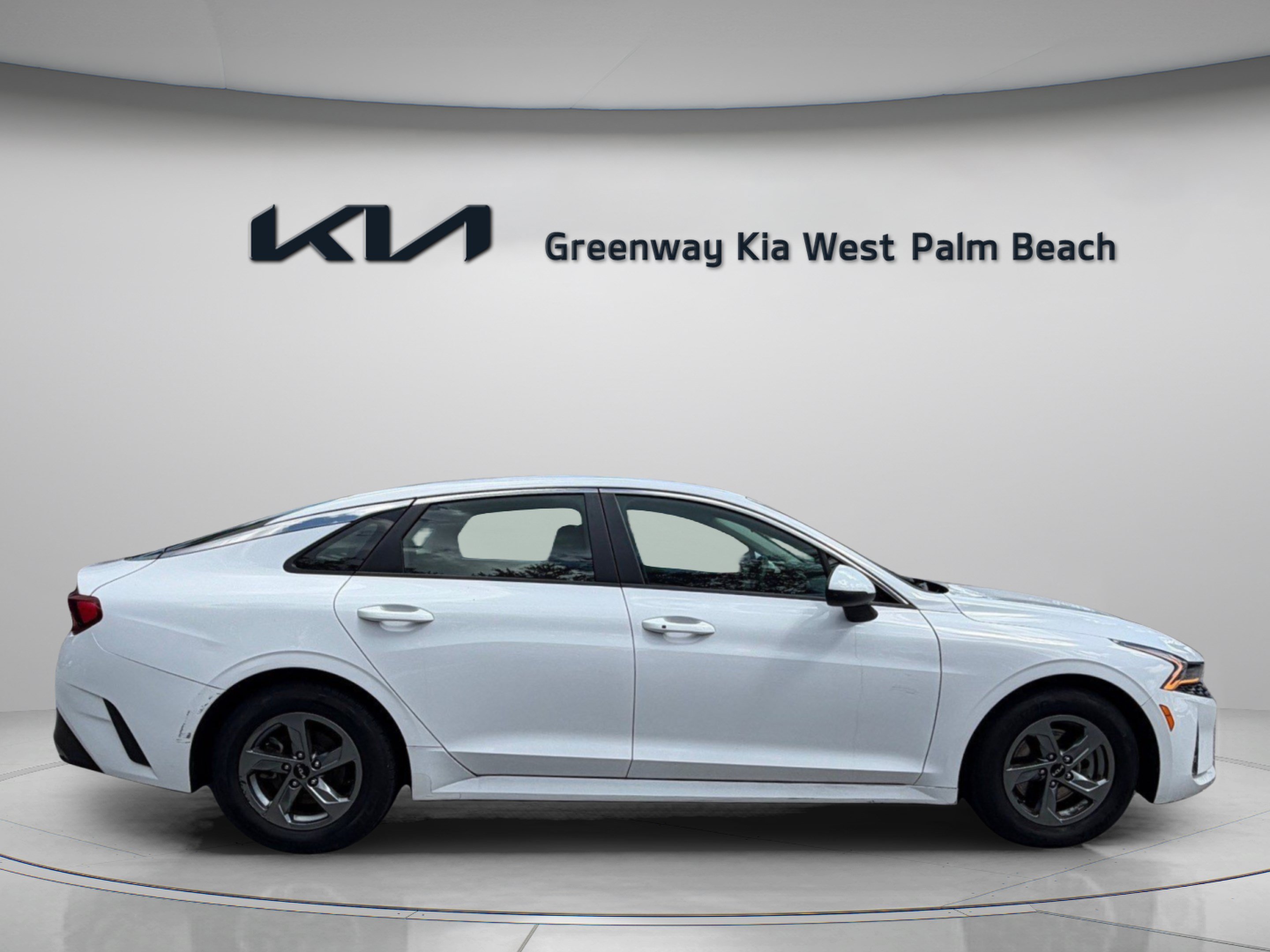 Used 2022 Kia K5 LXS FWD image 8