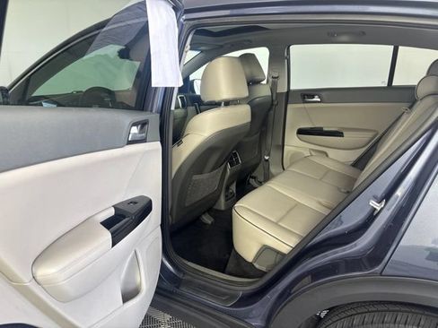 Used 2019 Kia Sportage EX w/ Option Group 040 AWD/4WD image 19