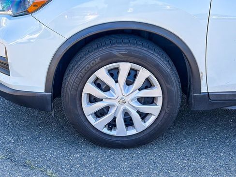 Used 2017 Nissan Rogue S image 7