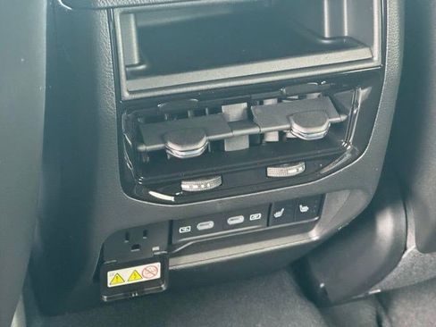 New 2026 Jeep Grand Cherokee Limited AWD/4WD image 30