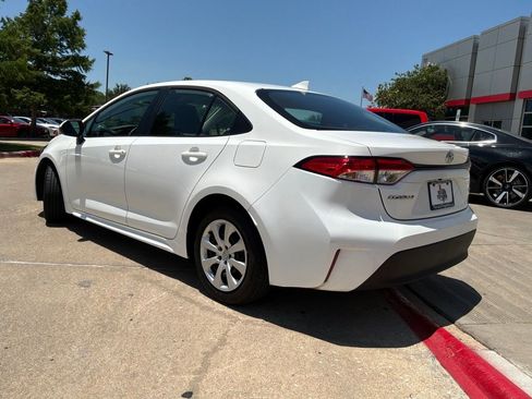 Used 2024 Toyota Corolla LE FWD image 8