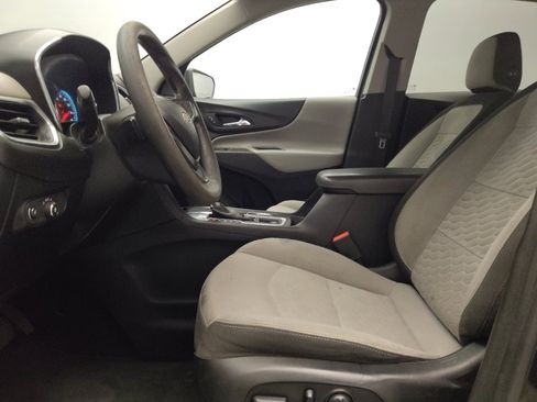 Used 2020 Chevrolet Equinox LT FWD image 17