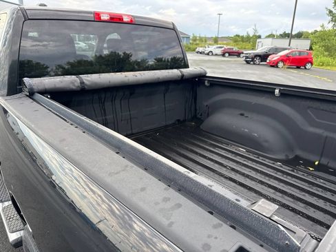 Used 2015 RAM 1500 Express AWD/4WD image 8