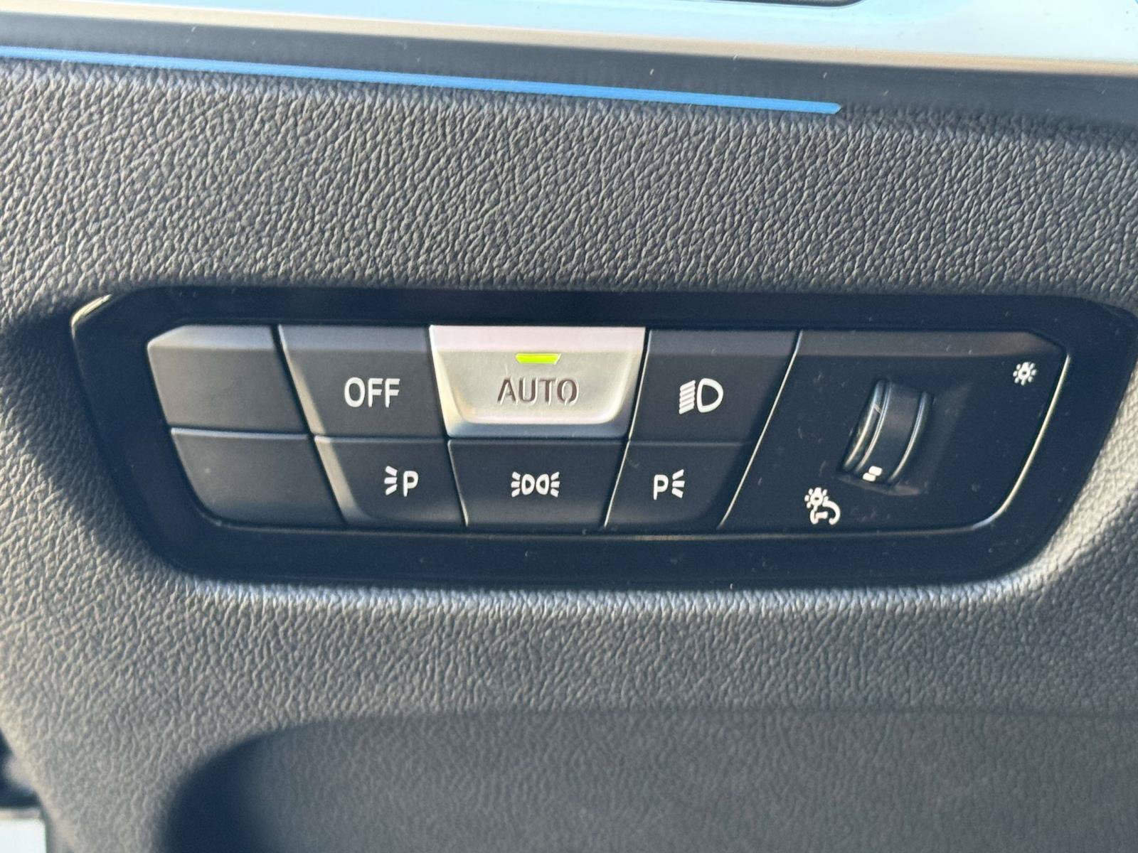 Used 2023 BMW M340i xDrive AWD/4WD image 25