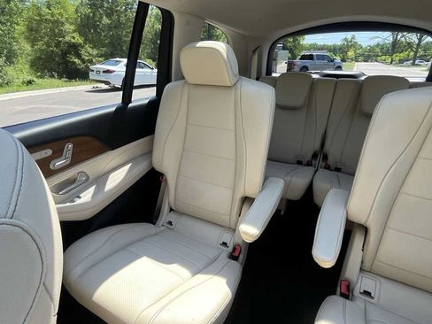 Used 2022 Mercedes-Benz GLS 450 4MATIC image 32