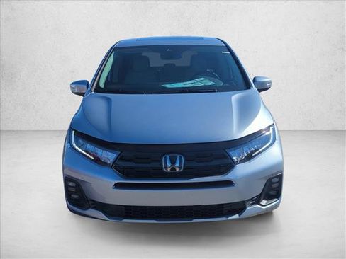 Used 2026 Honda Odyssey Touring image 2