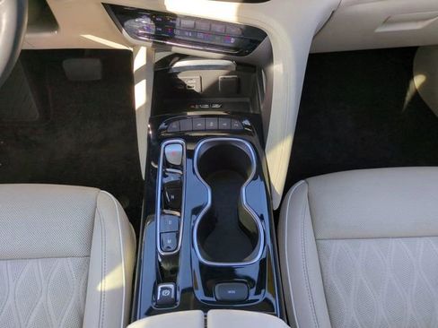 Used 2021 Buick Envision Avenir w/ Technology Package II image 30