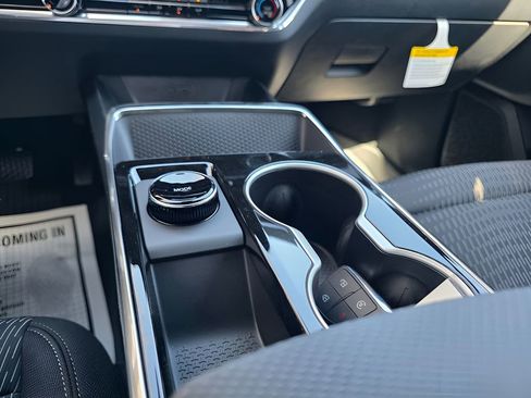 New 2026 Chevrolet Equinox LT w/ LPO, Floor Liner Package FWD image 23