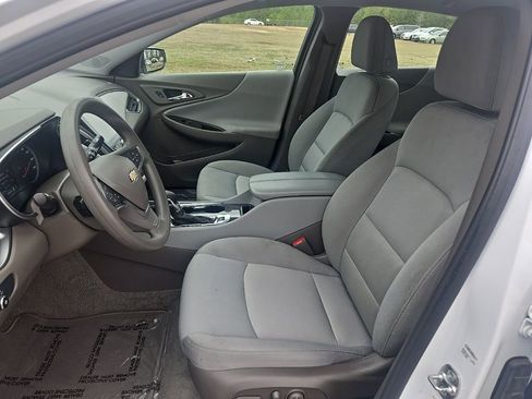 Used 2025 Chevrolet Malibu LT image 18