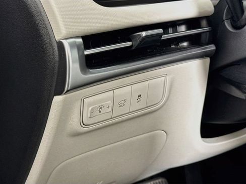 Certified 2025 Hyundai Tucson SEL AWD/4WD image 12