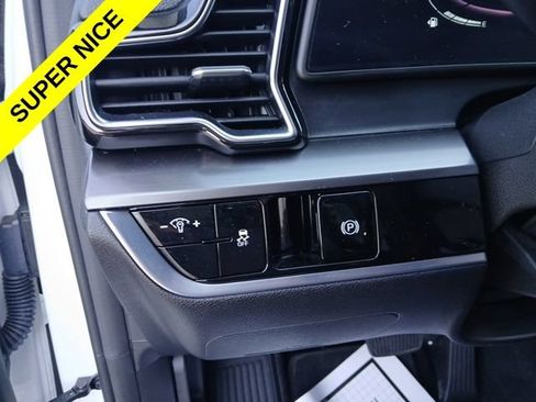 Used 2023 Kia Sportage EX FWD image 33