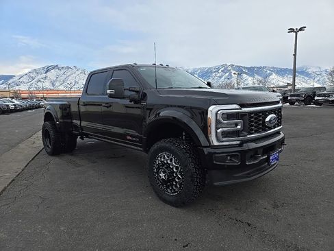 Used 2026 Ford F450 Platinum w/ FX4 Off-Road Package image 7