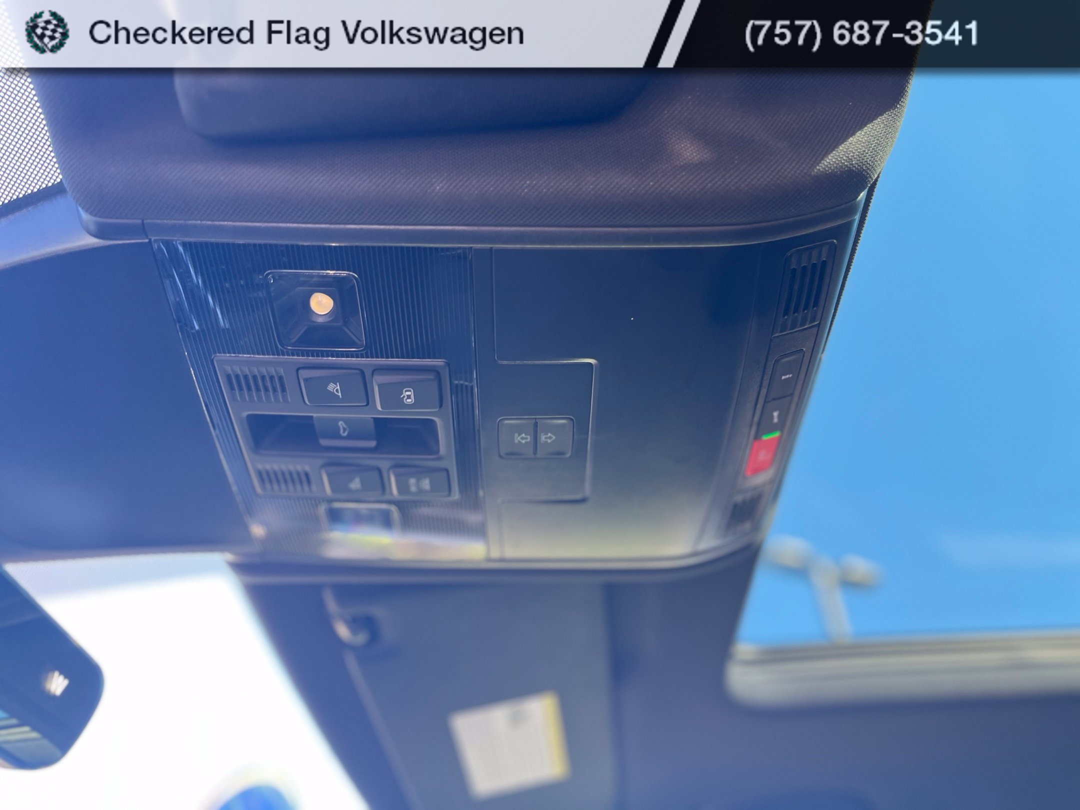 Used 2024 Volkswagen Tiguan SEL R-Line AWD/4WD image 22