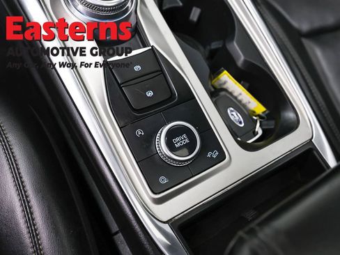 Used 2021 Ford Explorer XLT w/ Equipment Group 202A AWD/4WD image 20