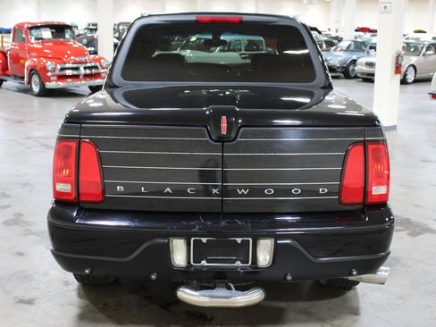 Used 2002 Lincoln Blackwood RWD image 6