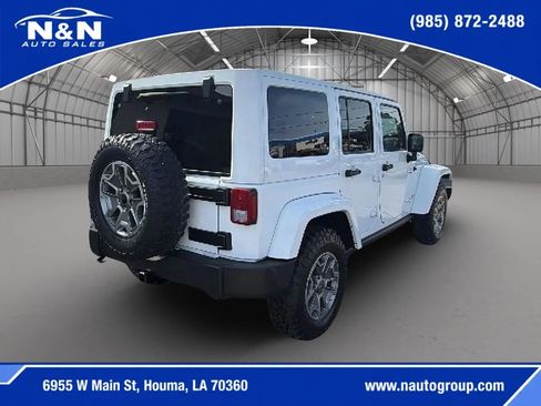 Used 2015 Jeep Wrangler Unlimited Rubicon w/ Connectivity Group AWD/4WD image 5