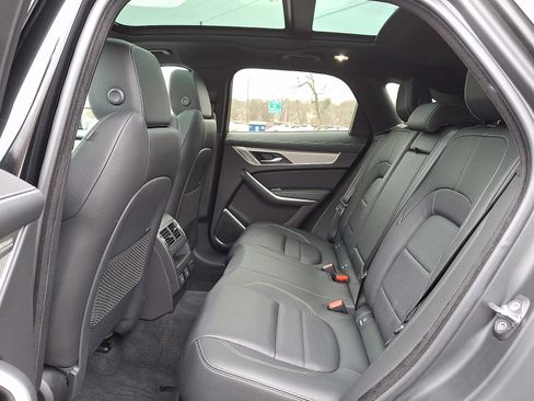 Used 2026 Jaguar F-PACE R-Dynamic S AWD/4WD image 5