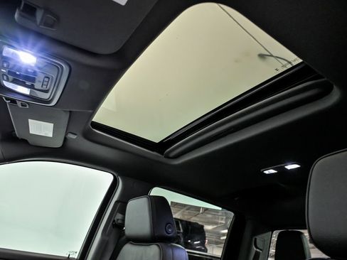 New 2026 GMC Sierra 1500 Denali w/ Denali Reserve Package image 10