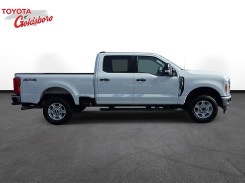 Used 2025 Ford F250 XLT image 4