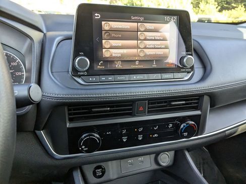 New 2026 Nissan Rogue S image 19