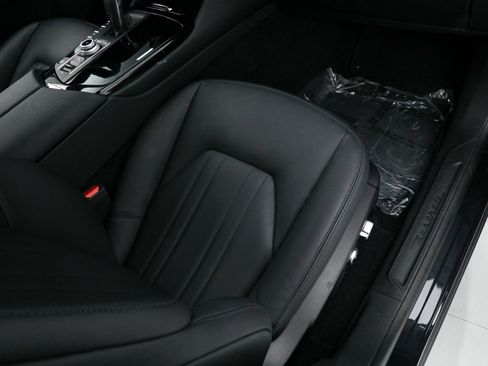 Certified 2023 Maserati Levante GT image 11