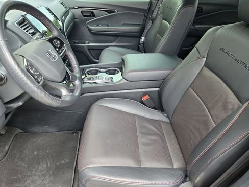 Used 2024 Honda Passport Black Edition image 15
