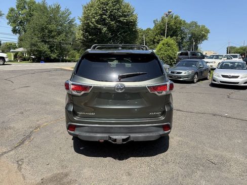 Used 2016 Toyota Highlander XLE AWD/4WD image 6
