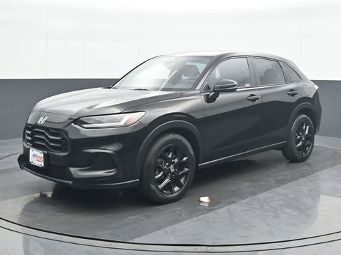 Used 2023 Honda HR-V Sport image 2